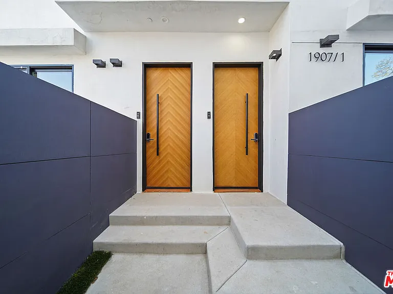 1907 S Corning St #1 — Photo 48
