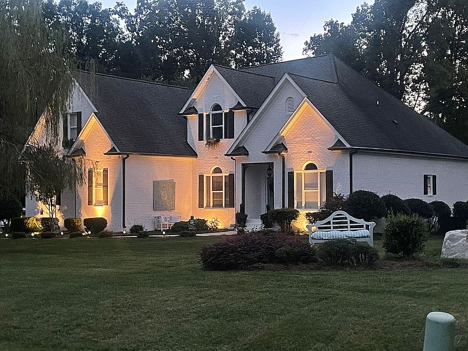 1st image of 306 Cleek Dr