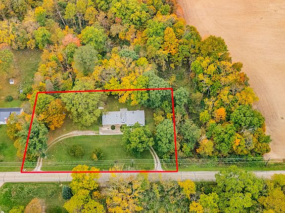 3rd image of 797 N 500th Rd W