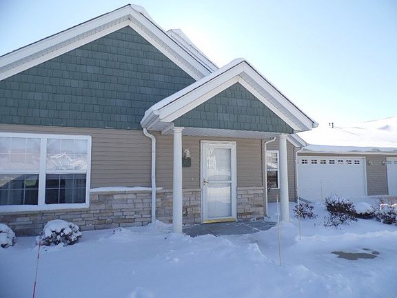 2nd image of 223 Lily Ln #223