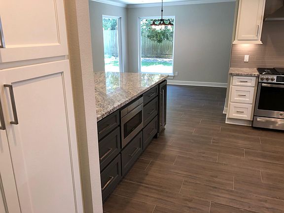 3rd image of 14939 Cindywood Dr
