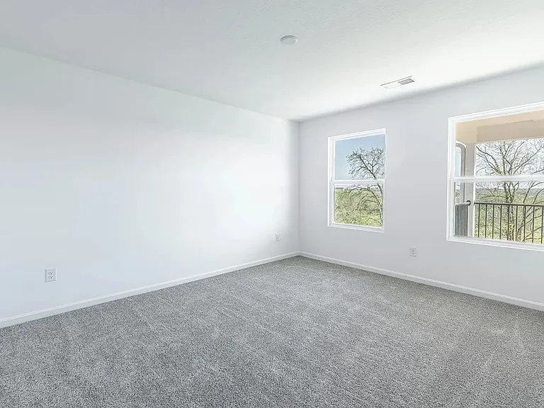 5239 Hazeltine Ln — Photo 10