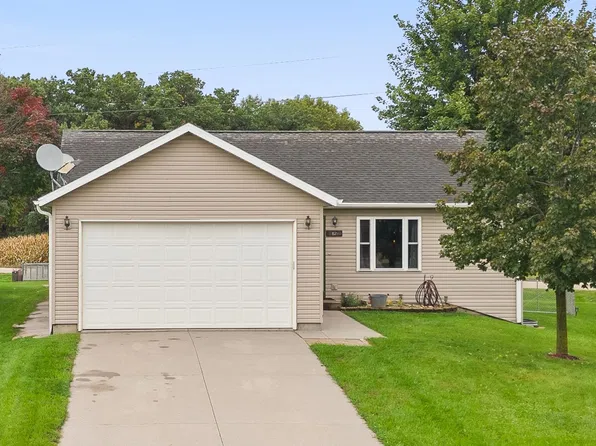 82 Bindl Dr, Reedsburg, WI 53959