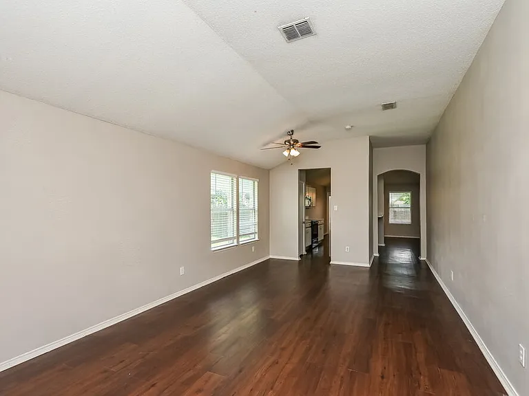 317 Taylor St — Photo 6