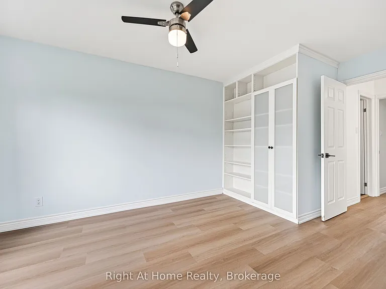 109 Brant St — Photo 8