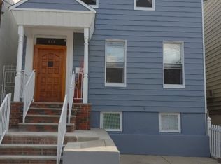 813 14th St, Union City, NJ 07087