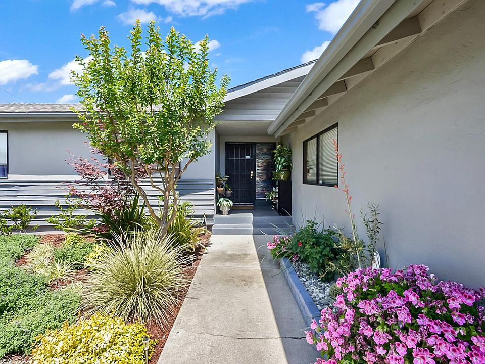1st image of 2727 Buttonwillow Ave