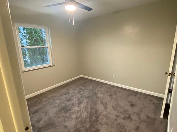 3rd image of 502 38th St SE