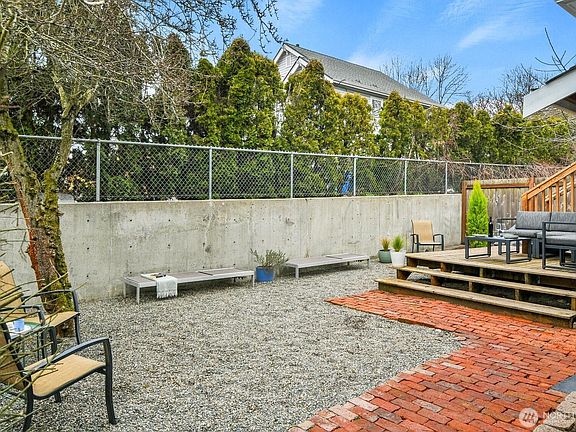 5th image of 2608 S Grand Street