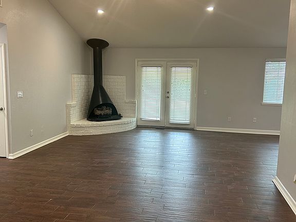 OPEN FLOOR PLAN WITH HIGH VALTED CEILING