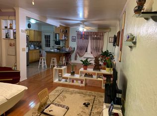 4746 190th St, Flushing, NY 11358