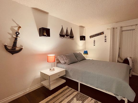 Second bedroom suite, stylishly decorated