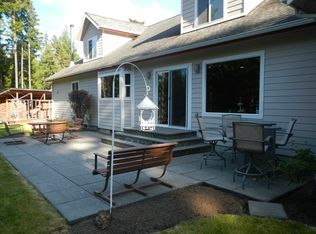 421 N Suncrest Dr, Hoodsport, WA 98548
