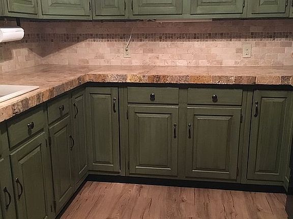 3rd image of 17 Mayflower Dr