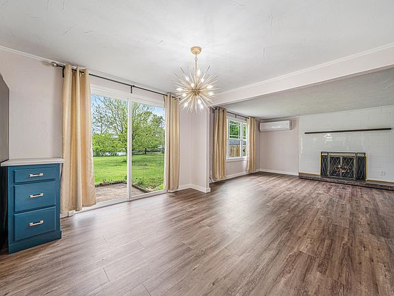 2nd image of 33 Island Dr