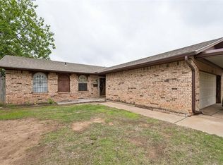 1036 Larkspur Rd, Moore, OK 73160