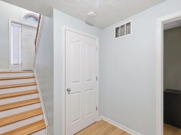 5th image of 8348 Codesa Way