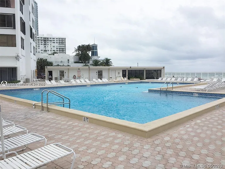 3505 S Ocean Dr #707 — Photo 32