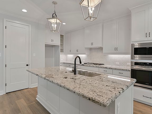 3rd image of 1913 Cottonwood Terrace Ct