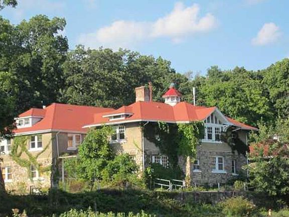 2nd image of 229 Old Mountain Road