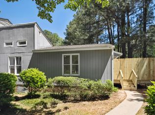 112 Carmichael Ct, Cary, NC 27511