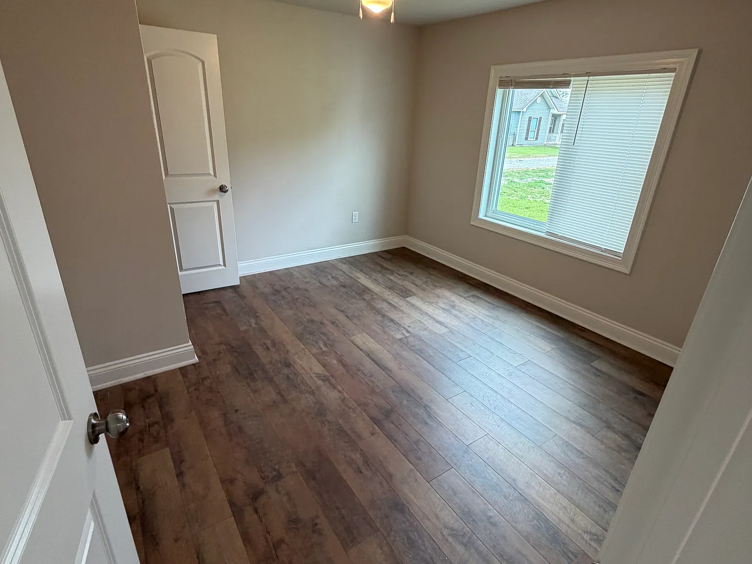 3 bed, $1,500 — Photo 2