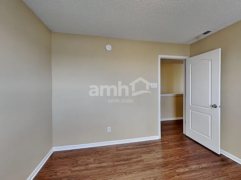 8340 Abbey Dell Dr — Photo 13