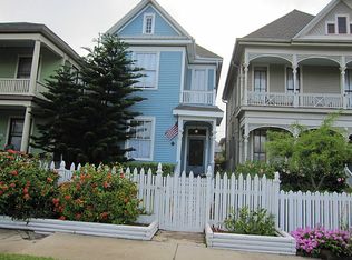 1516 Winnie St, Galveston, TX 77550