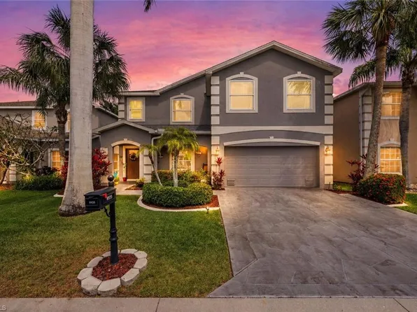 8935 Falcon Pointe LOOP, FORT MYERS, FL 33912