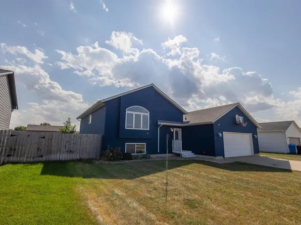 7105 W 65th St, Sioux Falls, SD 57106