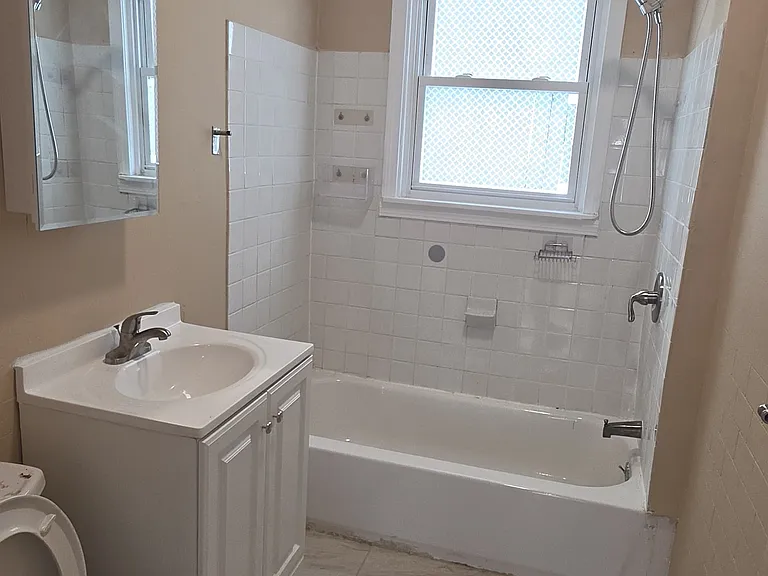 105 16th St #3 — Photo 7