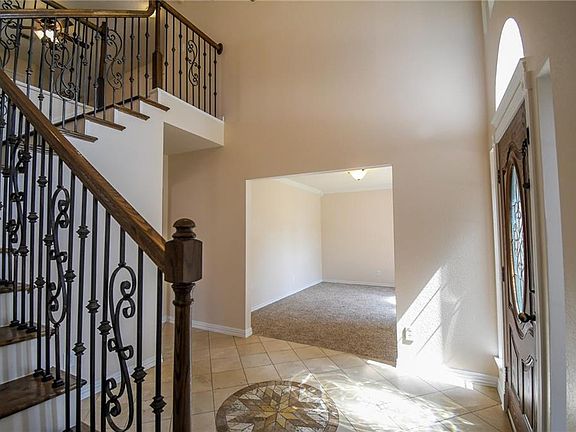 4th image of 7020 Club Creek Dr