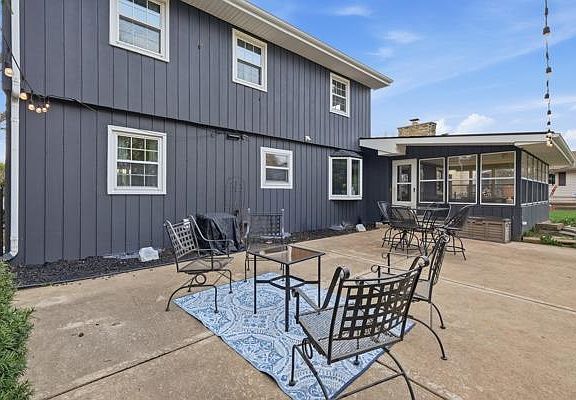 2nd image of 701 Harmony Hill Dr