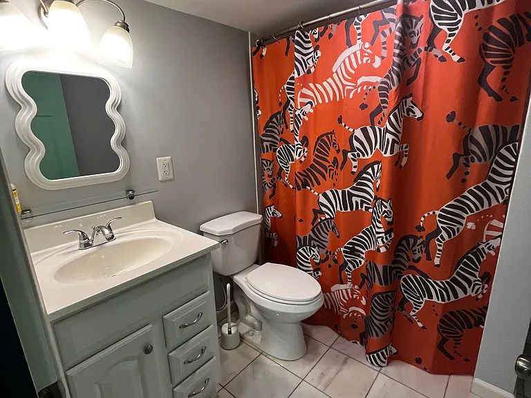 1645 Kramer St NE — Photo 3