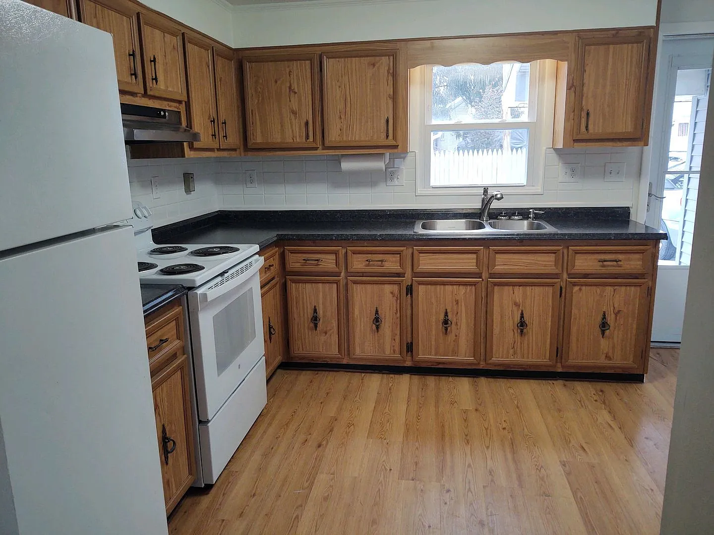 Adorable Townhome — Photo 4
