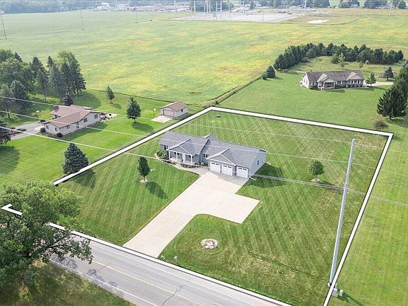 3rd image of 7548 Ionia Rd