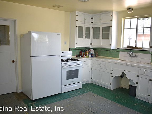 3rd image of 635 E 5th St