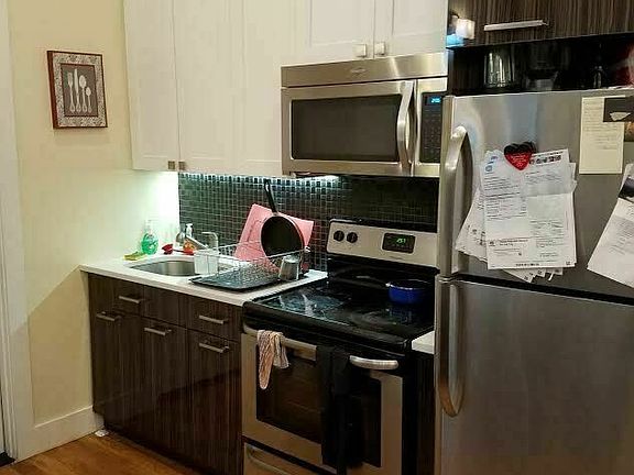 2nd image of 142 Graham Ave #1A