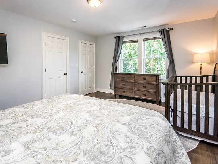 85 Oak St #1 — Photo 17