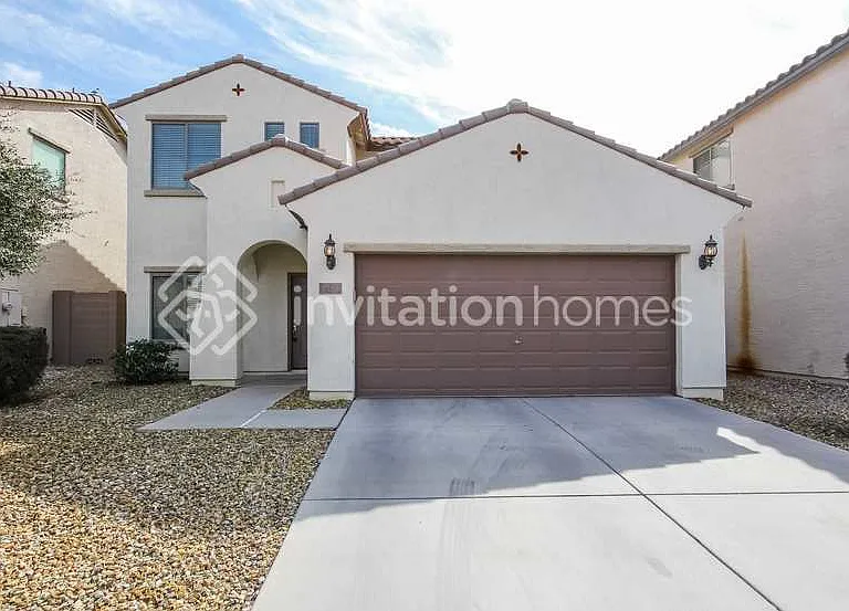 5753 W Siesta Way — Photo 1