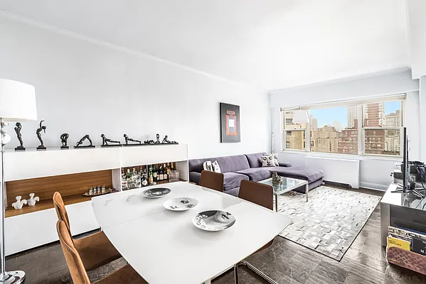 Sold by Compass | media 1