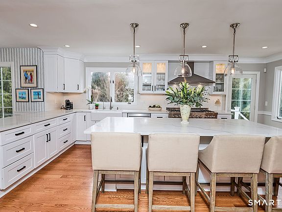 3rd image of 23 Harborview Road