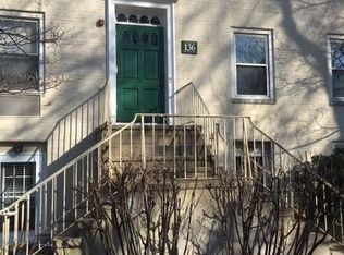 136 Woodside Grn APT 1C, Stamford, CT 06905