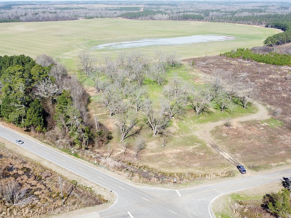 2nd image of 3 N County Line Rd