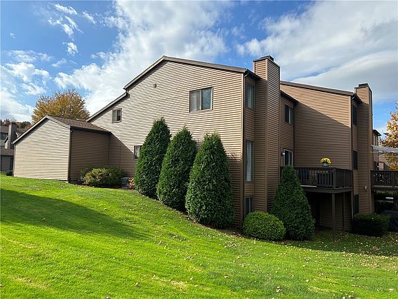 2nd image of 550 Montroyale Dr