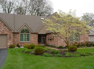 65 Wolf Ridge Dr, Holland, OH 43528