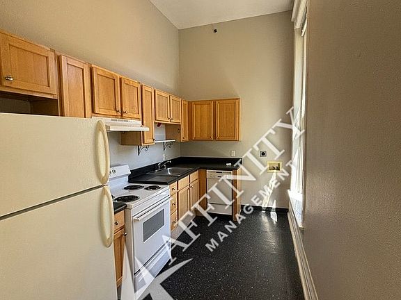 2nd image of 753-755 Saint Helens Ave #202
