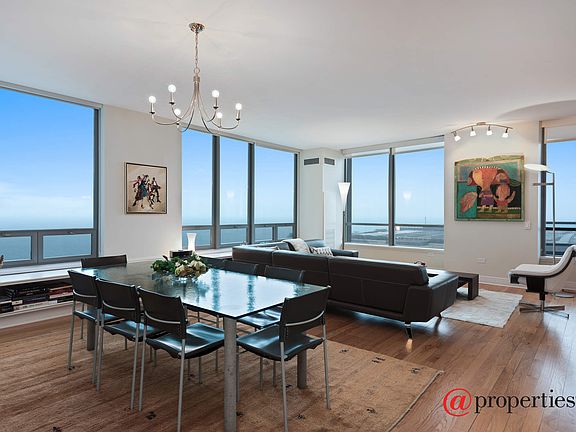 Living Room / Dining Room