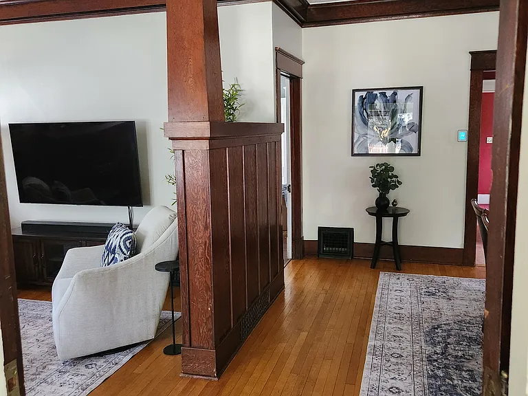 1315 W Hays St — Photo 15