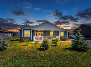 5 Bishop Street, Upper Island Cove, NL A0A4E0